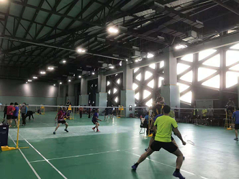 扬州南部体育公园承办扬州市法院系统第四届羽毛球比赛